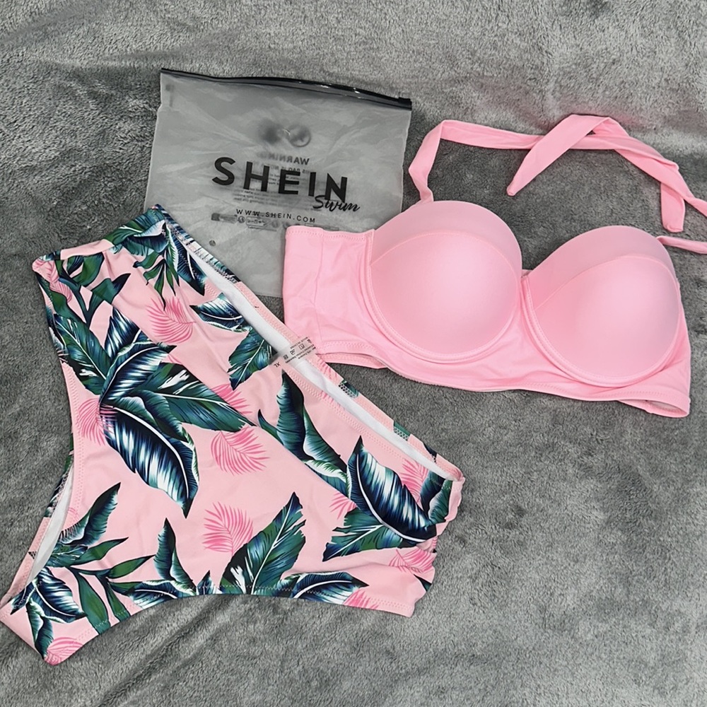 Two piece high waisted Bikini.